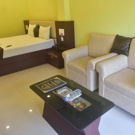 Golden View Resort And Restaurant Tajpur Exterior photo