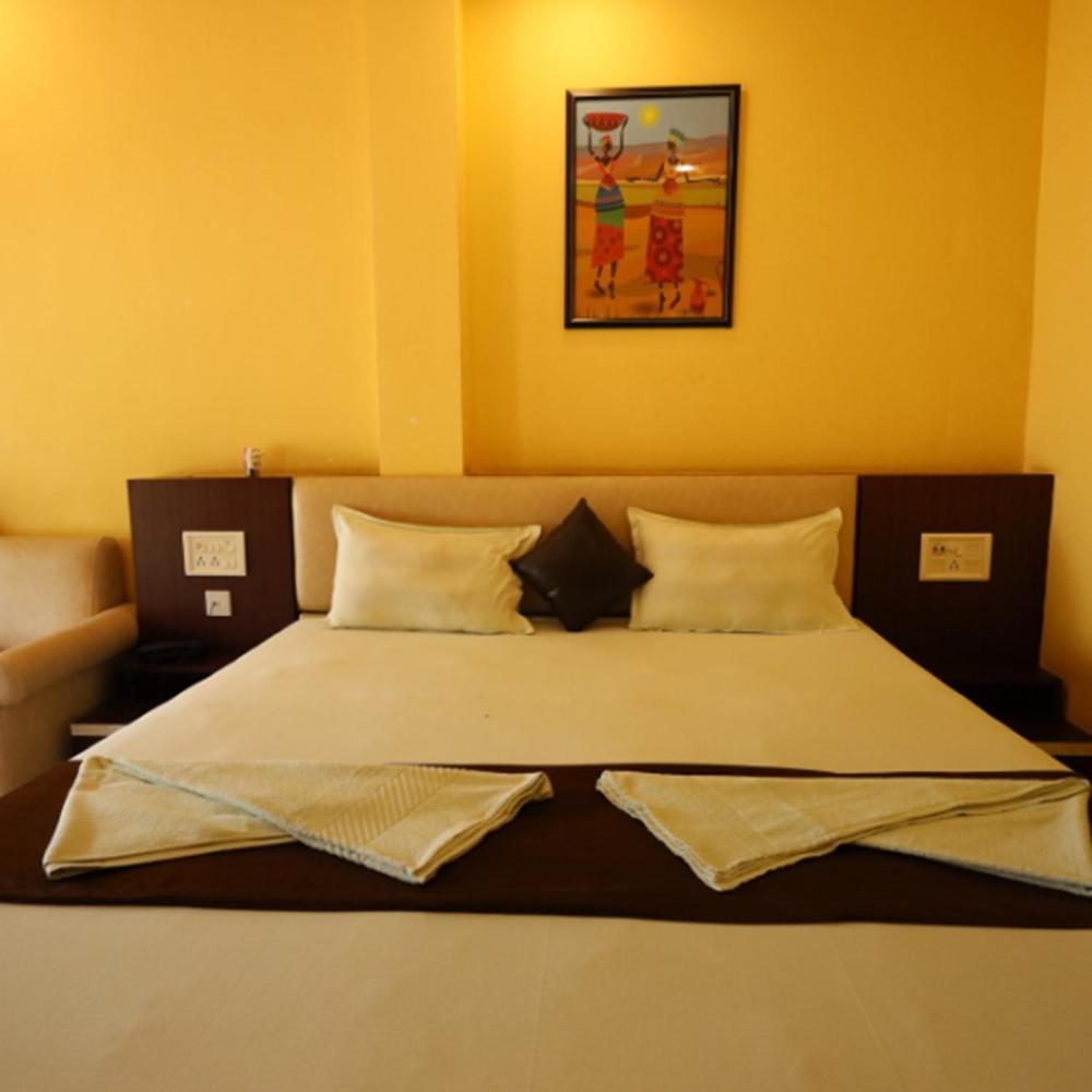 Golden View Resort And Restaurant Tajpur Exterior photo