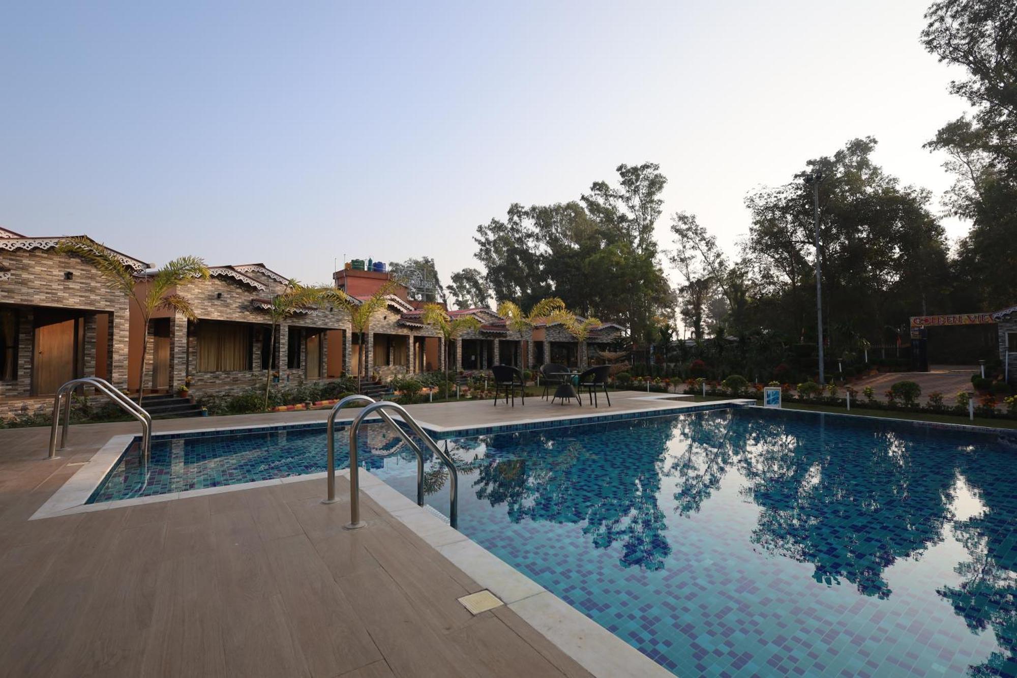 Golden View Resort And Restaurant Tajpur Exterior photo