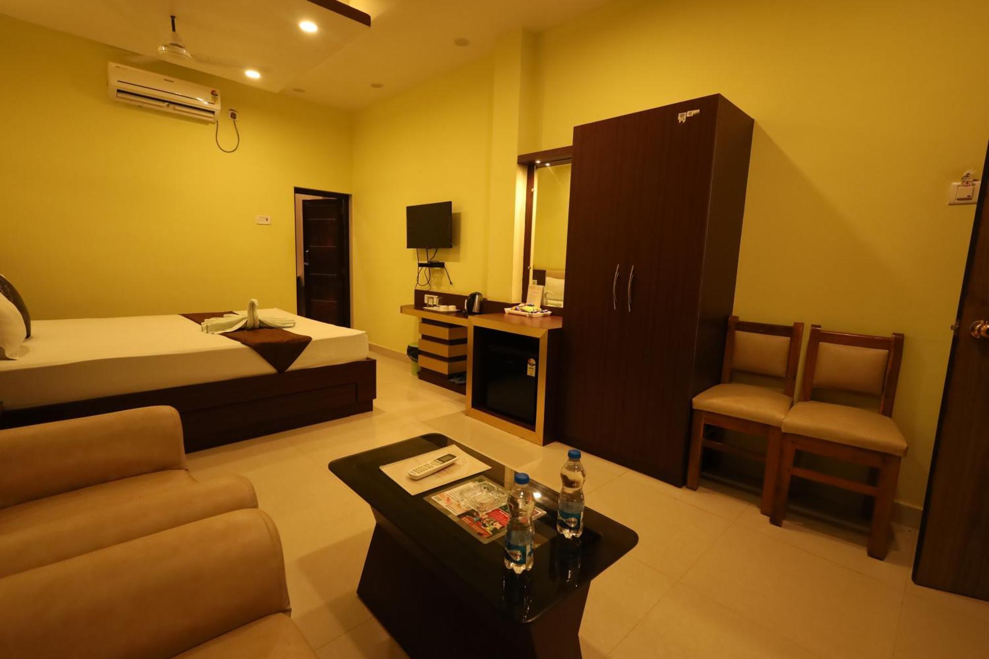 Golden View Resort And Restaurant Tajpur Exterior photo