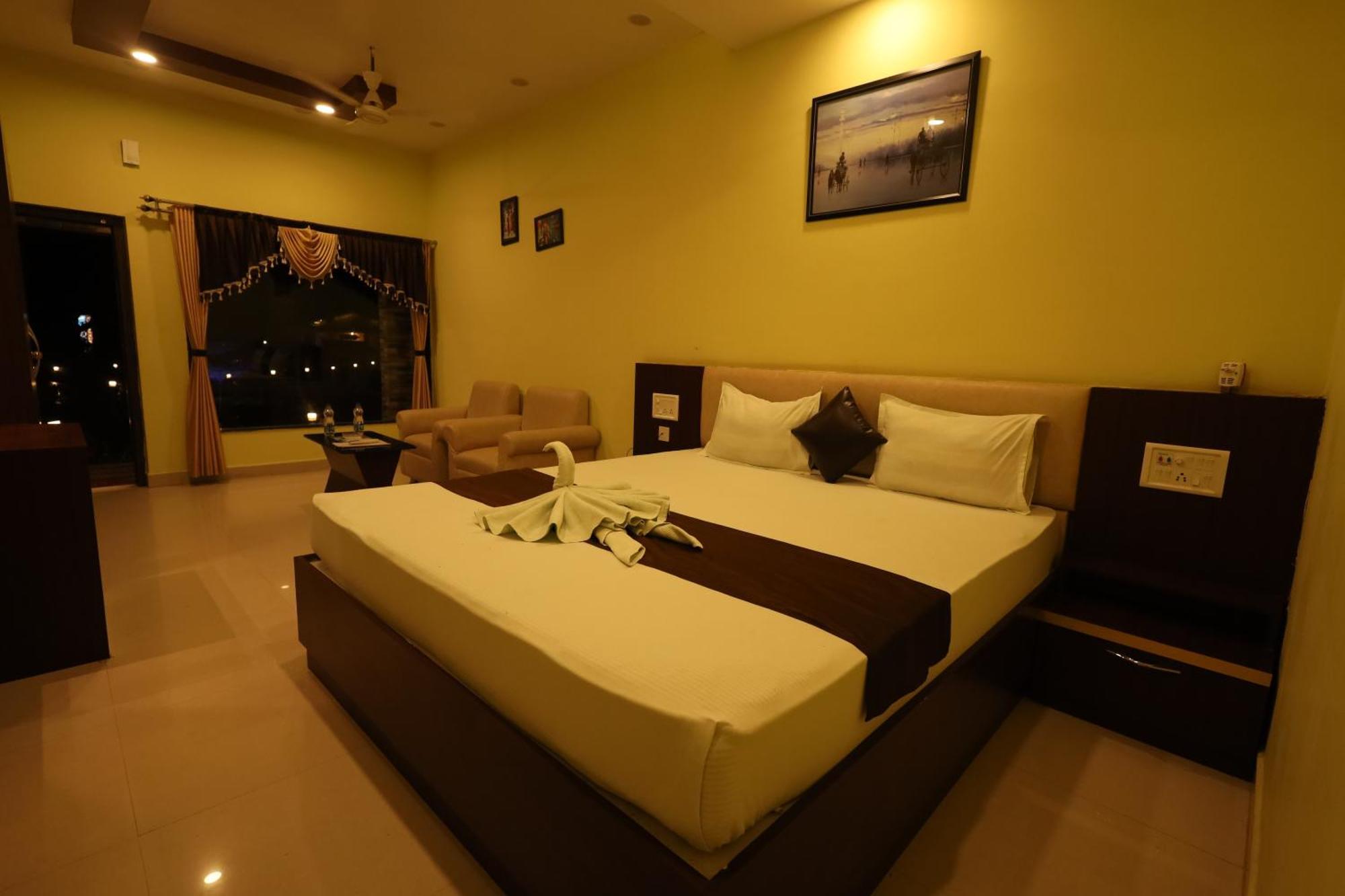 Golden View Resort And Restaurant Tajpur Exterior photo