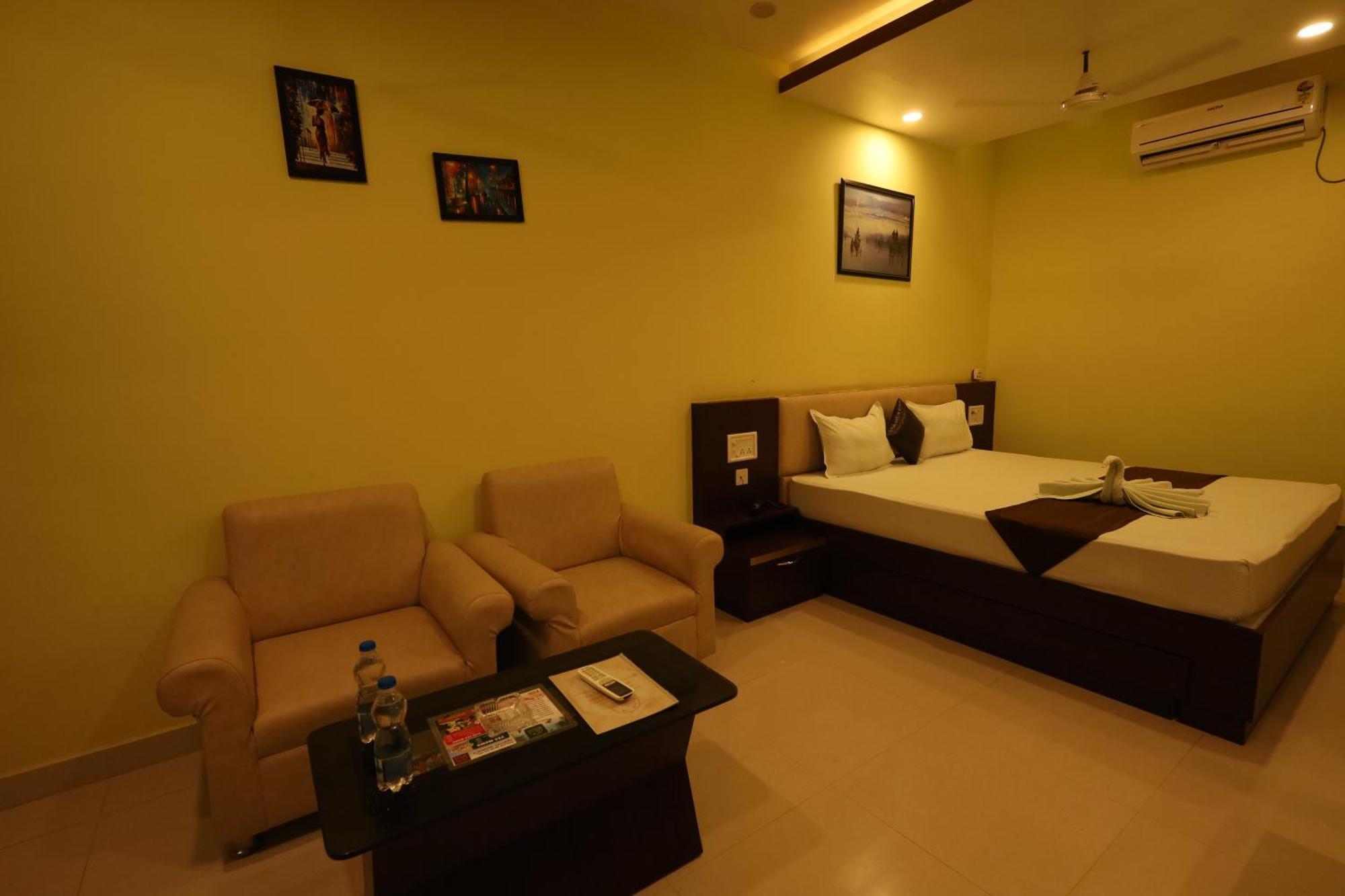 Golden View Resort And Restaurant Tajpur Exterior photo